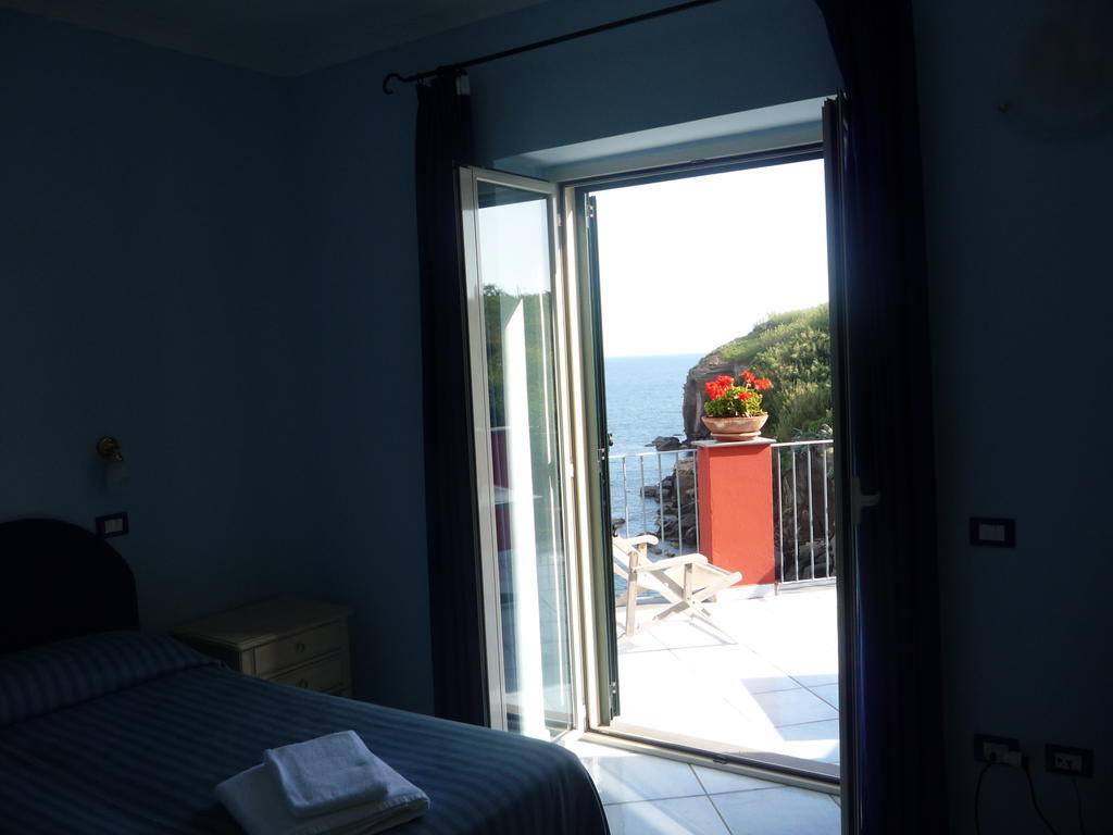 Hotel Villa Iulia Ventotene Pokój zdjęcie