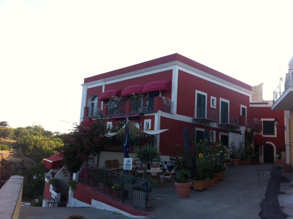 Hotel Villa Iulia Ventotene Zewnętrze zdjęcie