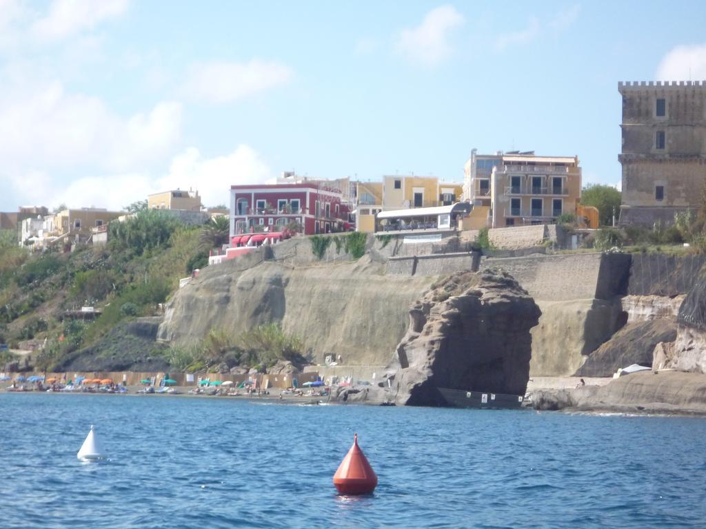 Hotel Villa Iulia Ventotene Zewnętrze zdjęcie